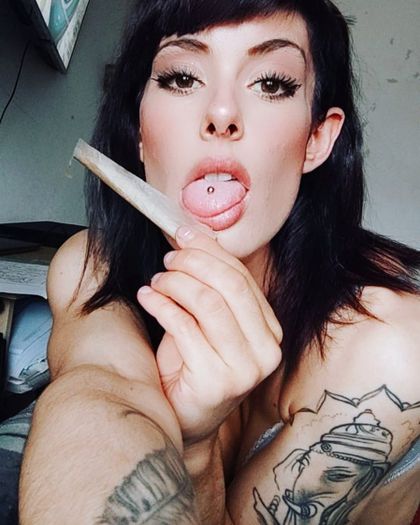 stoned_afrodita OnlyFans picture