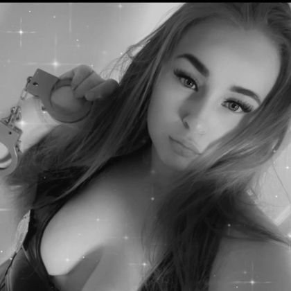 onlylucyxx1 OnlyFans picture