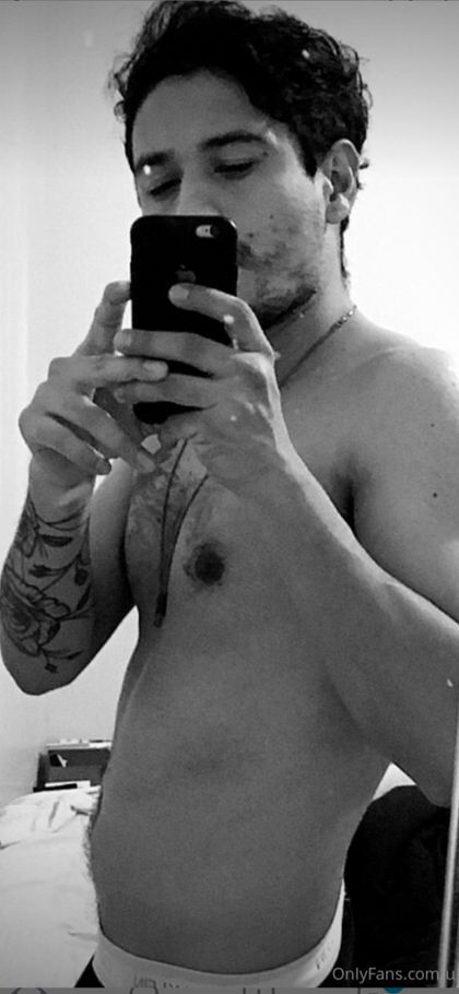 ara369ara OnlyFans picture