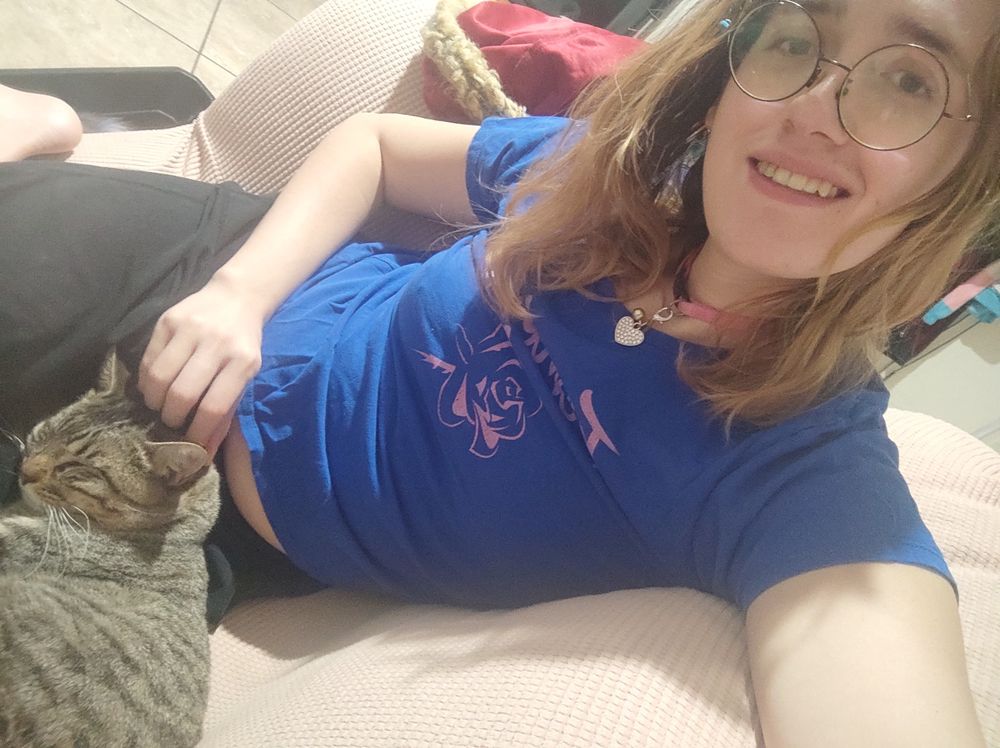 hot-couch-girl OnlyFans profile picture