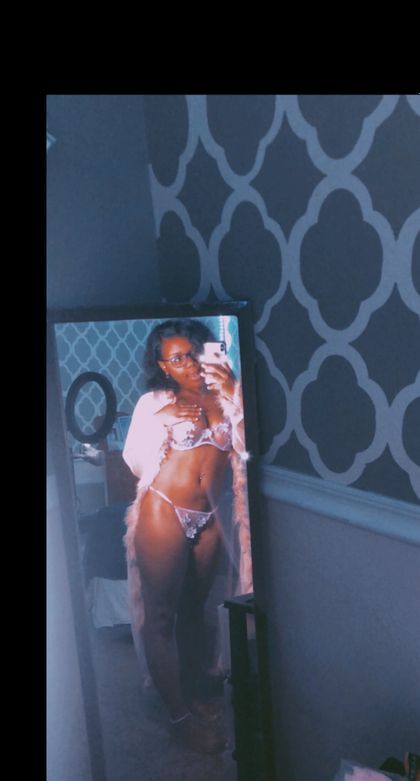 fr33ksluvlala OnlyFans picture