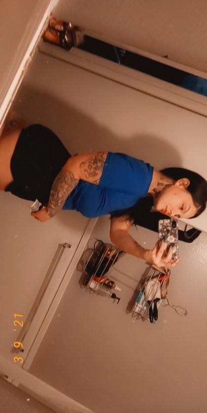 moneymya180974109 OnlyFans picture