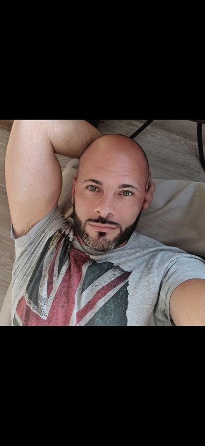 u27889153 OnlyFans picture