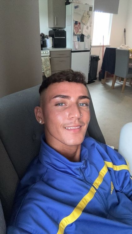 u381039051 OnlyFans picture
