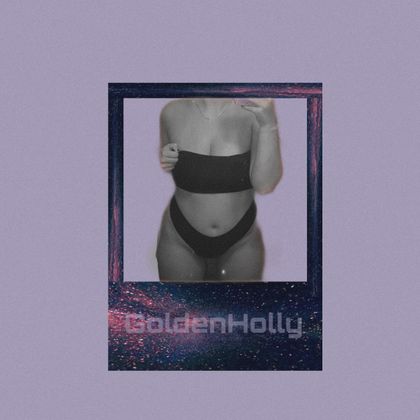 goldenholly OnlyFans picture