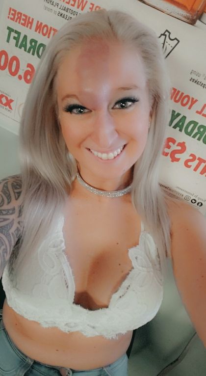 sexynurse3435 OnlyFans picture