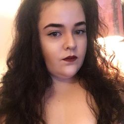 Best Lolaroyal OnlyFans Accounts | FansMetrics.com