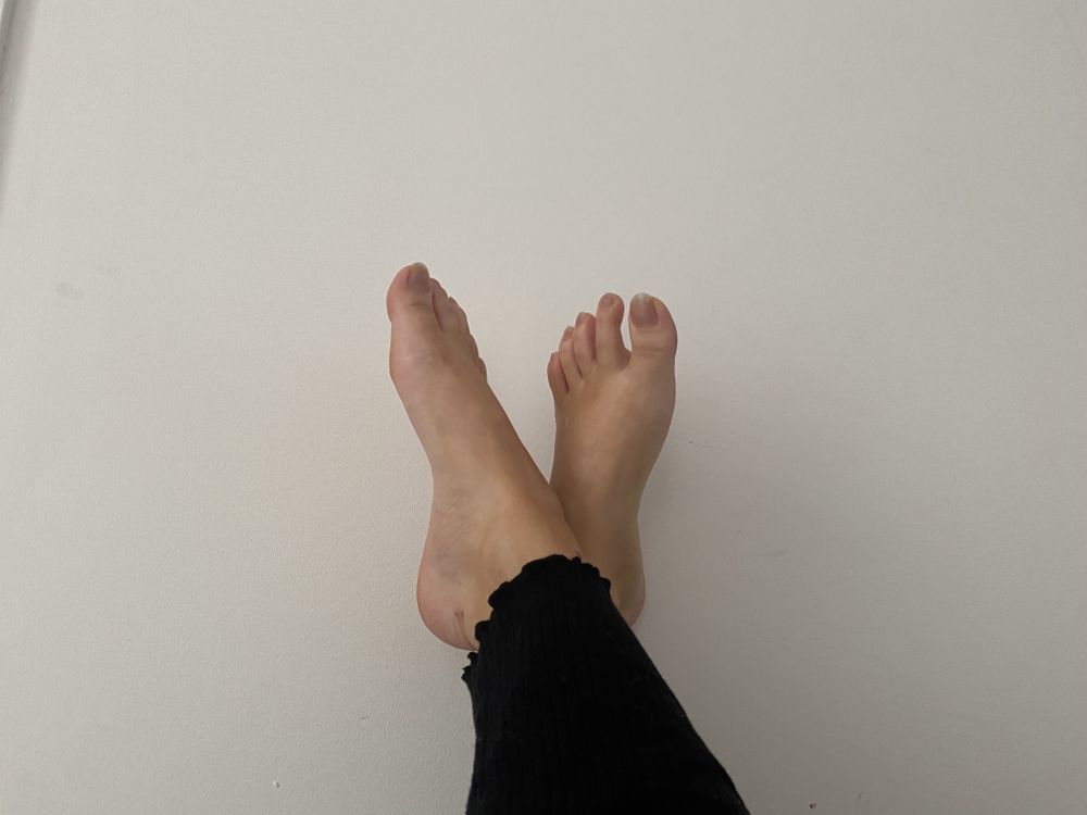 naughtylilfeet12 OnlyFans profile picture