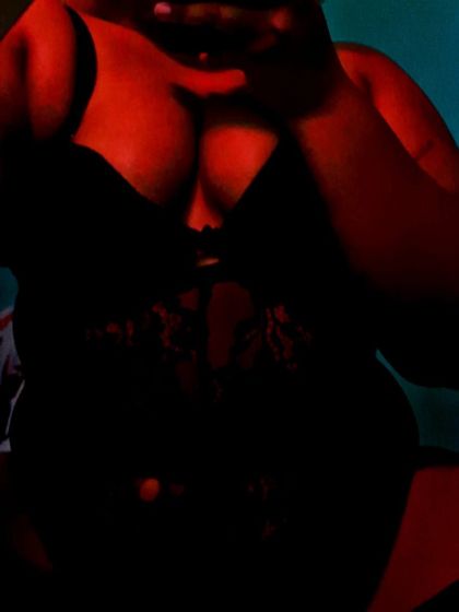 violetandpaige OnlyFans picture