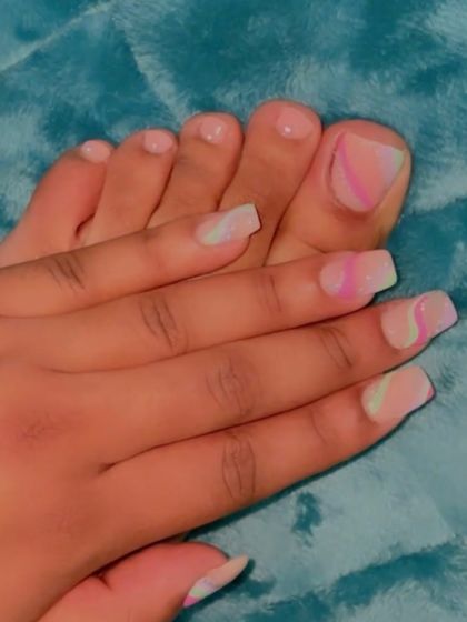 aprilthebrat OnlyFans picture