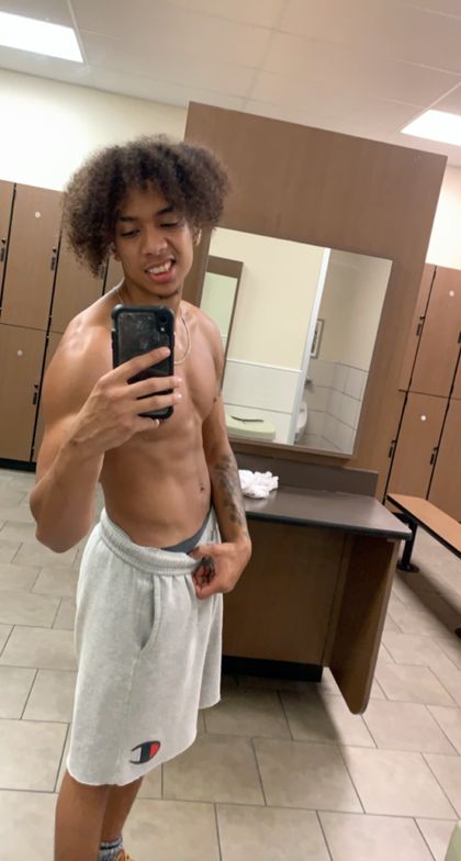 feazay OnlyFans picture