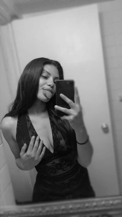 her1212 OnlyFans picture
