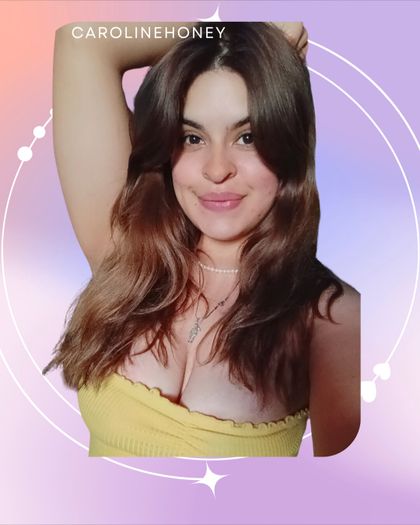 carolinehoneyvip OnlyFans picture