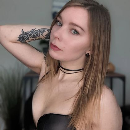 keely_smiles OnlyFans picture