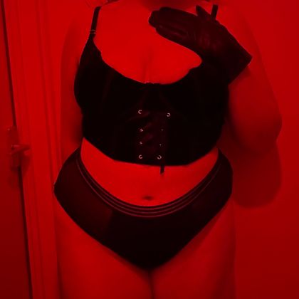violetblack420 OnlyFans picture