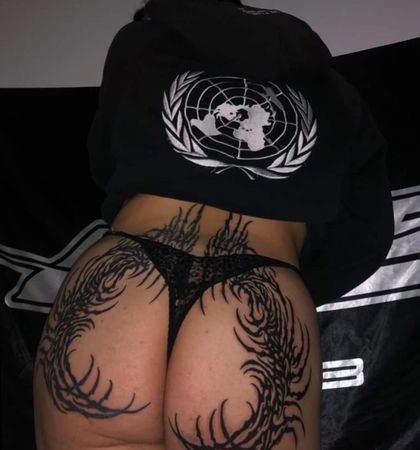 laaurajmnzxxx OnlyFans picture