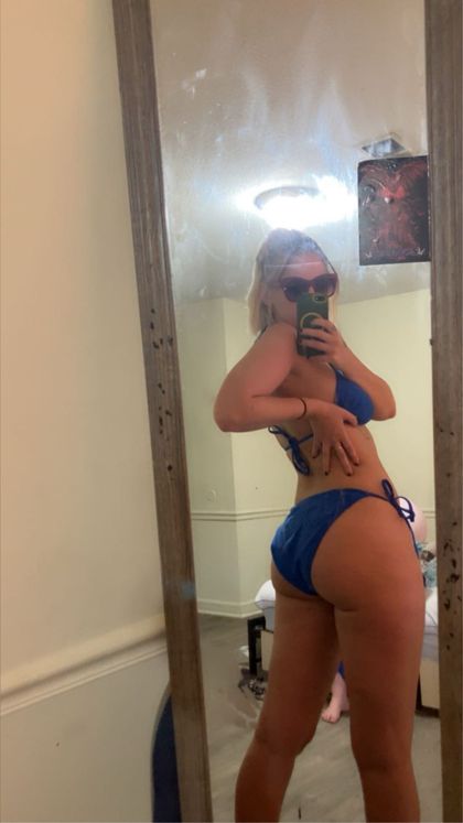 christinekey OnlyFans picture