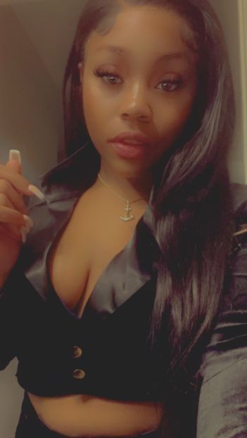 Callme_Lolagolden