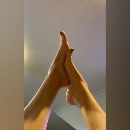 legsandteasingtoes OnlyFans picture