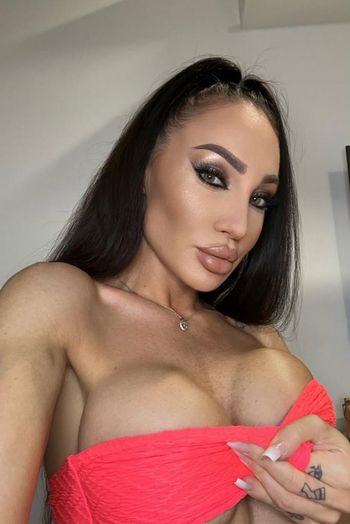 Isabella Black
