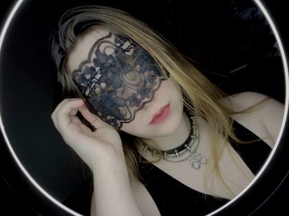 ophiliaheiny OnlyFans picture