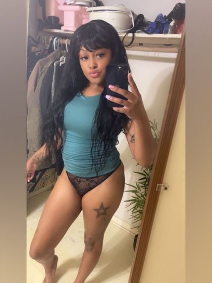 valent1na_r0se OnlyFans picture