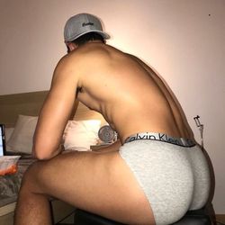 u1981758 OnlyFans picture