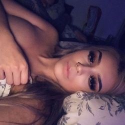 loaluxxx OnlyFans - Free Trial - Photos - Socials | FansMetrics.com