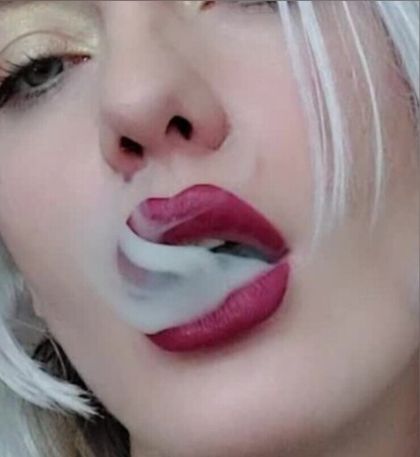hotsmoking OnlyFans picture