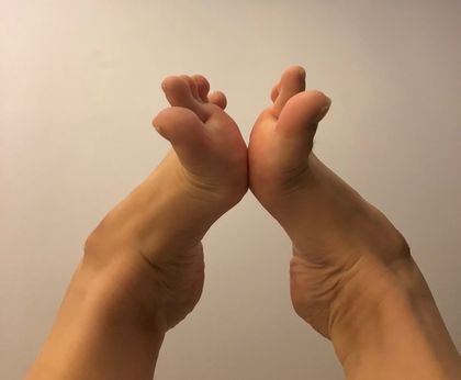 tinyleefeet OnlyFans picture