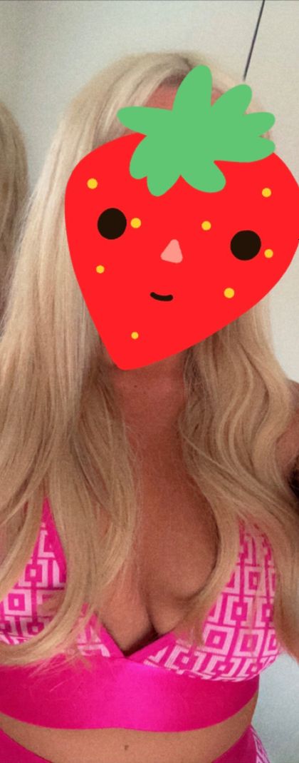 oddtits OnlyFans picture
