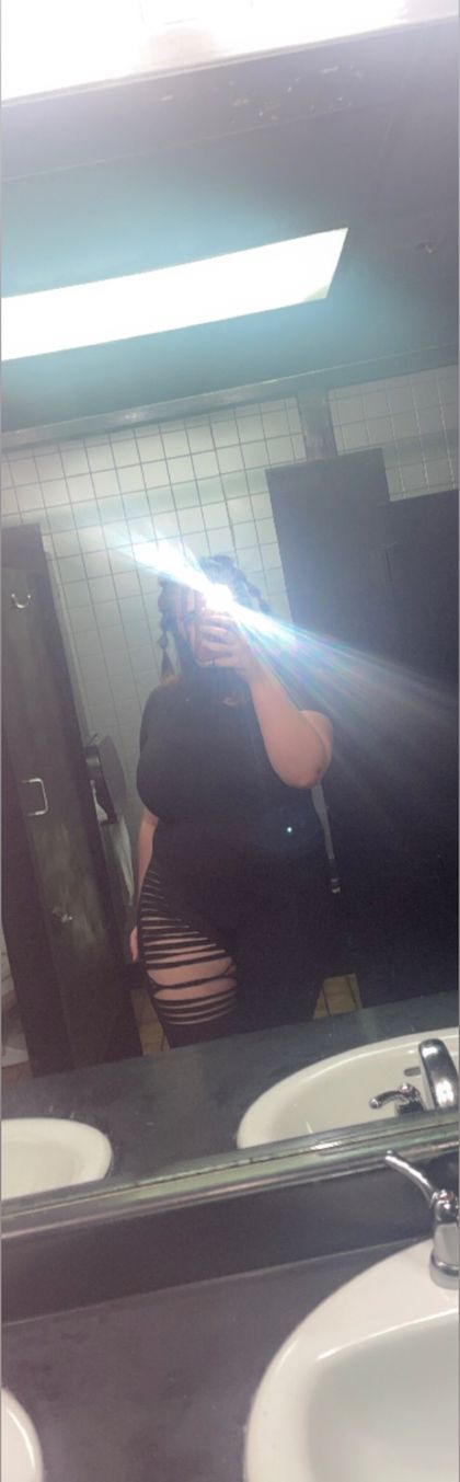 lovelysky16 OnlyFans picture