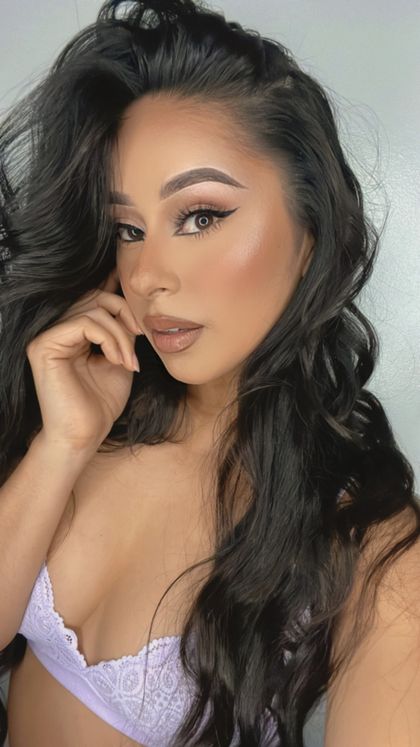 lovelybrunette77 OnlyFans picture
