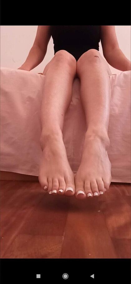 lospiesdeesther OnlyFans picture