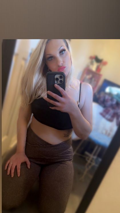 legallythickandblonde OnlyFans picture