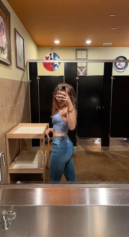 petitesweetiee OnlyFans picture