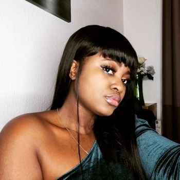 q_ree OnlyFans - Free Trial - Photos - Socials | FansMetrics.com