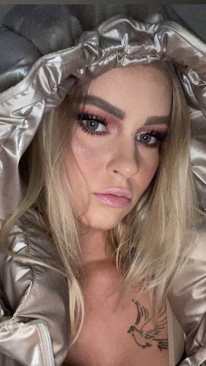 arieladonovanczech OnlyFans picture