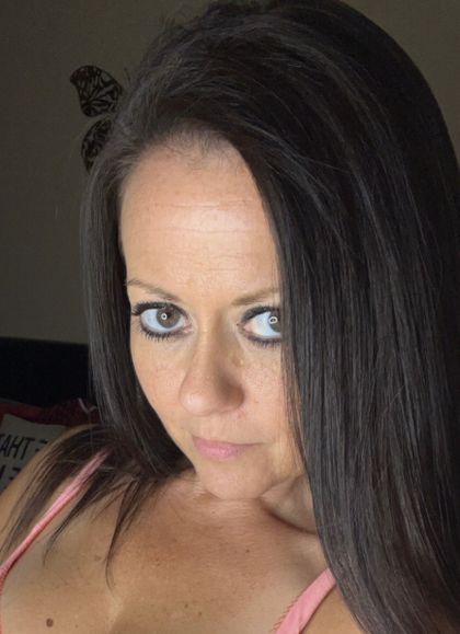 nicole2083 OnlyFans picture