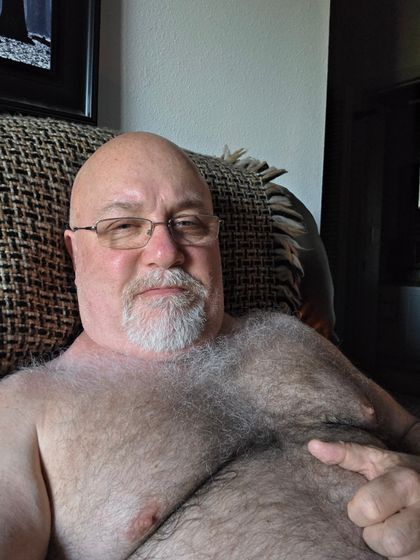 chilloutbear OnlyFans picture
