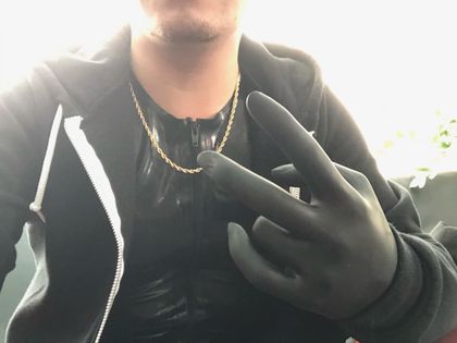 alphagloved OnlyFans picture