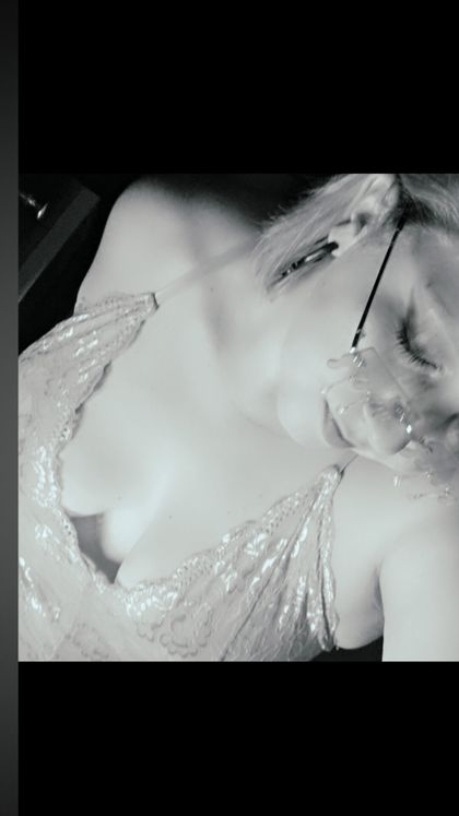 nellyb2595 OnlyFans picture