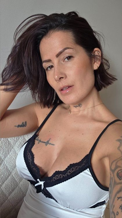 mona_model OnlyFans picture