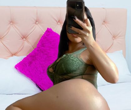 brunettesandwhites OnlyFans picture