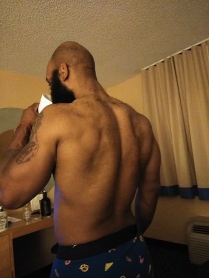 of-plat OnlyFans picture