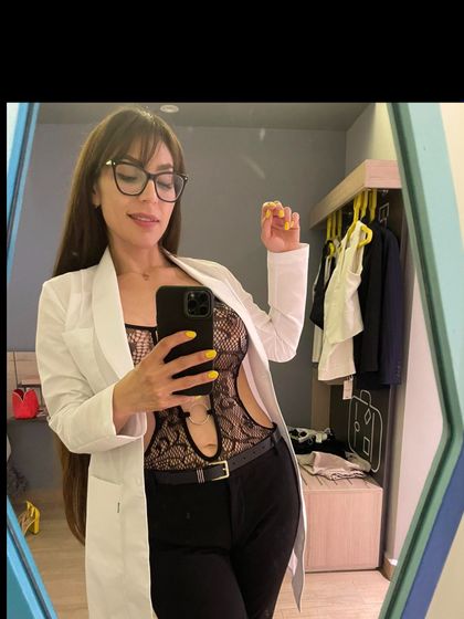 Best Hot Doctor_ OnlyFans Accounts | FansMetrics.com