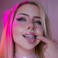 Best Vulnerable Girl OnlyFans Accounts | FansMetrics.com
