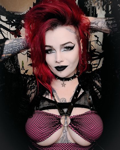 patriciaabsinthe OnlyFans picture