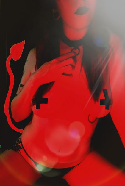 lovelunalux OnlyFans picture