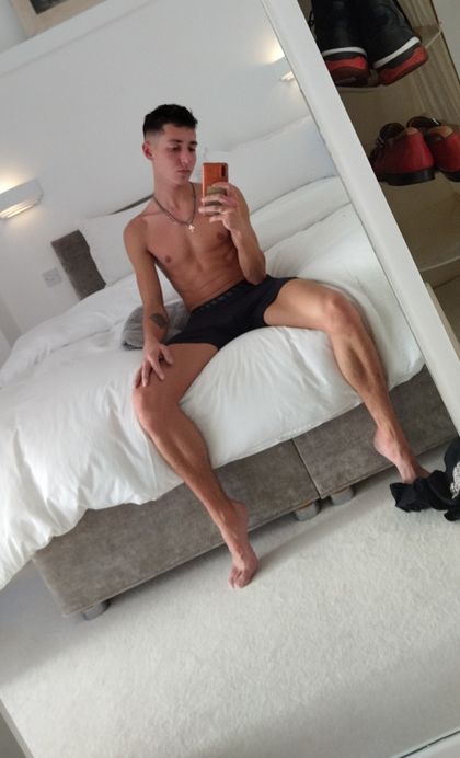 hunglad19 OnlyFans picture
